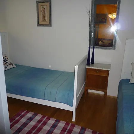 דירה Haus Zum Einhoernle *